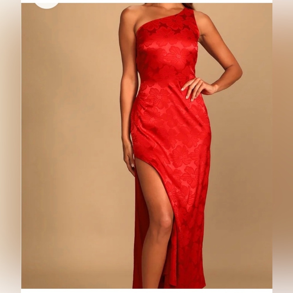 Lulu's Red One-Shoulder Floral Jacquard Slit Gown